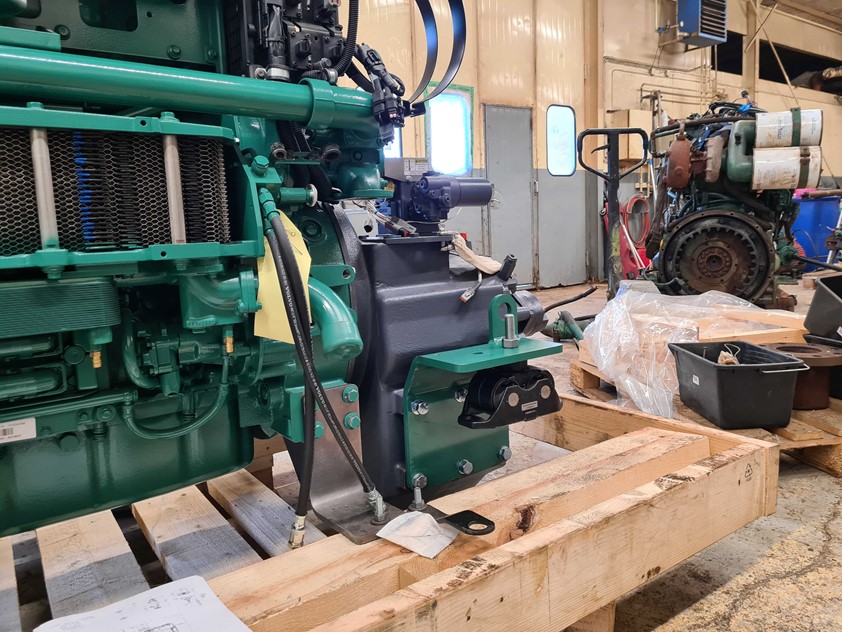 Oak boat Sylvia complete maintenance Husavik Iceland whale watching boat