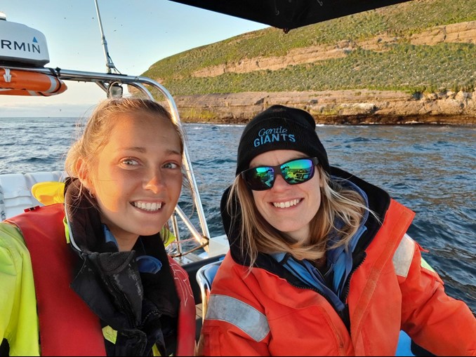 Guide and Captain - Fun at sea