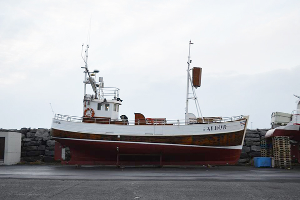 Faldur on land
