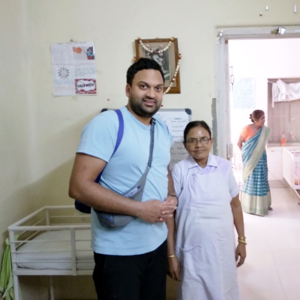 Húsavík companies Gentle Giants and Ísfell support children's home in Kolkata, India